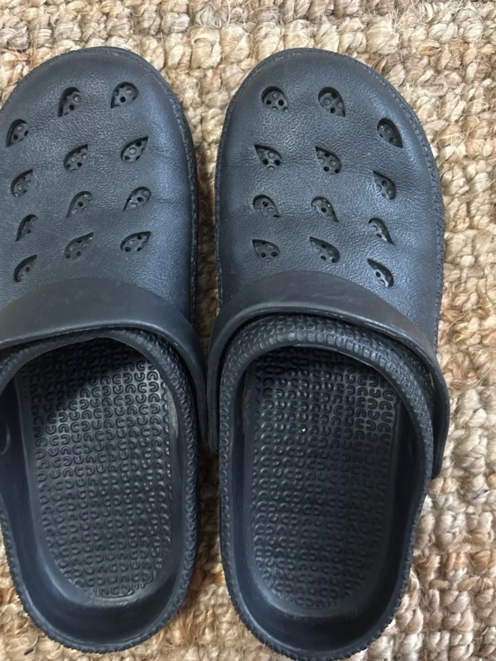 Unlisted lightweight slip